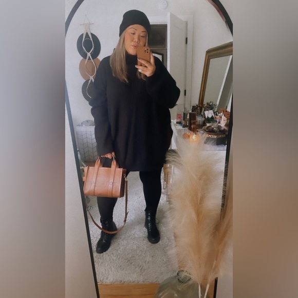 Meet your Posher, Malaya - Picture 2 of 3